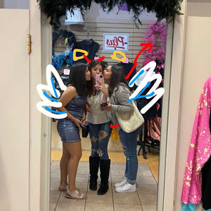 Meet your Posher, Anahi